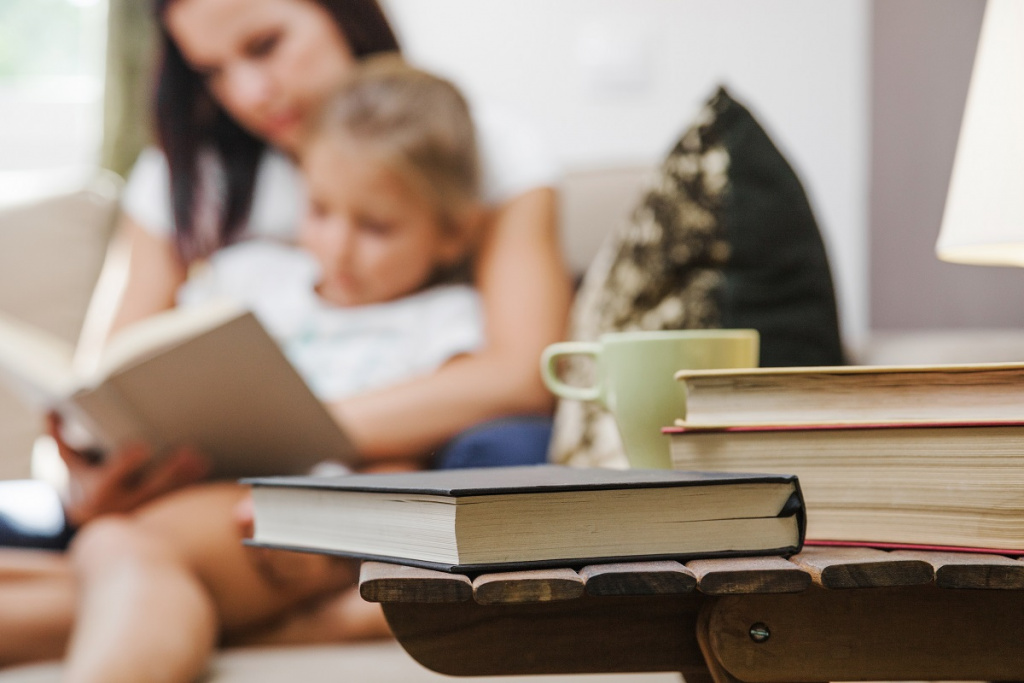 books-cup-standing-table 2.jpg books-cup-standing-table 2.jpg