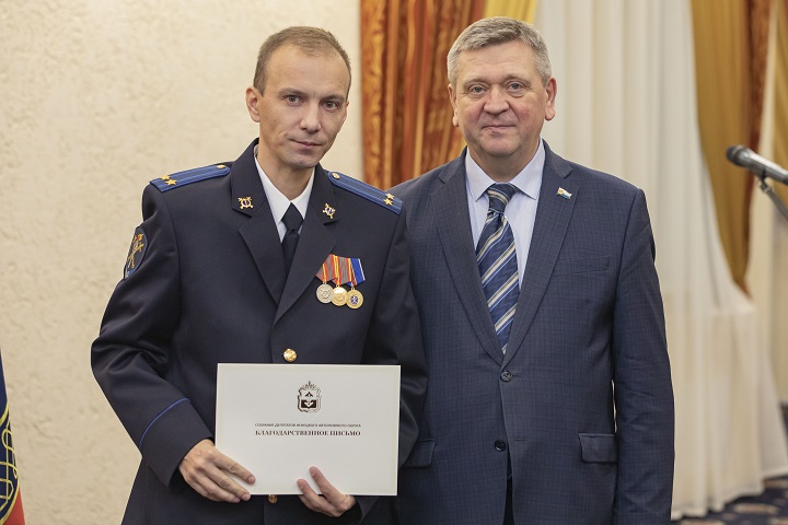IIBR6693 2.jpg