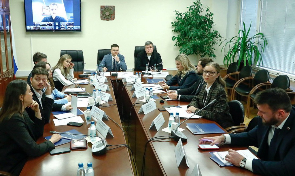 Молодежный парламент при ГД_.jpg Молодежный парламент при ГД_.jpg