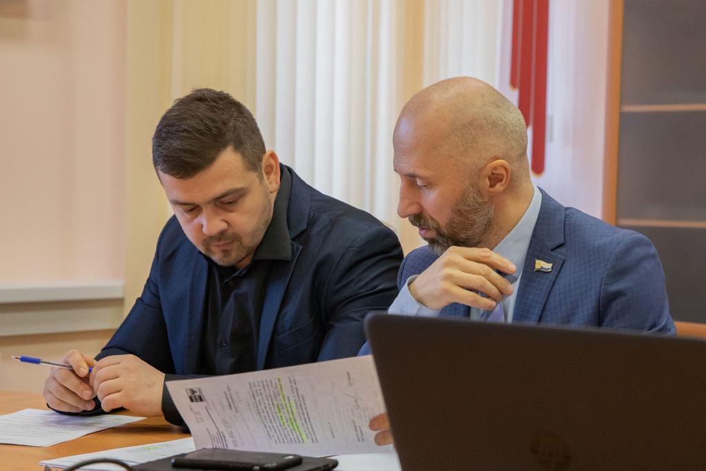 IIBR8623-Втекст.jpg