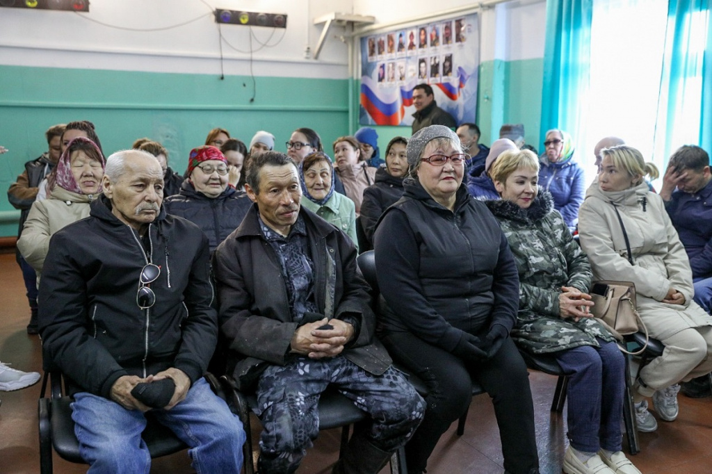 Усть-Кара 2 (Е. Эстер).jpg Усть-Кара 2 (Е. Эстер).jpg