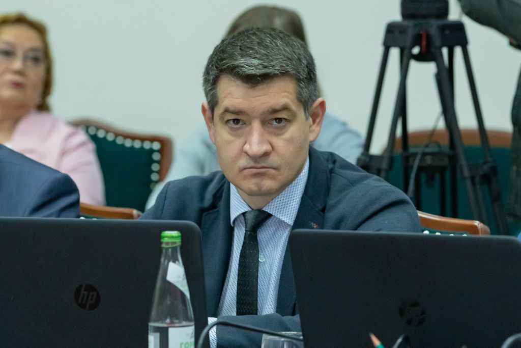 AIBR8724 2.jpg AIBR8724 2.jpg