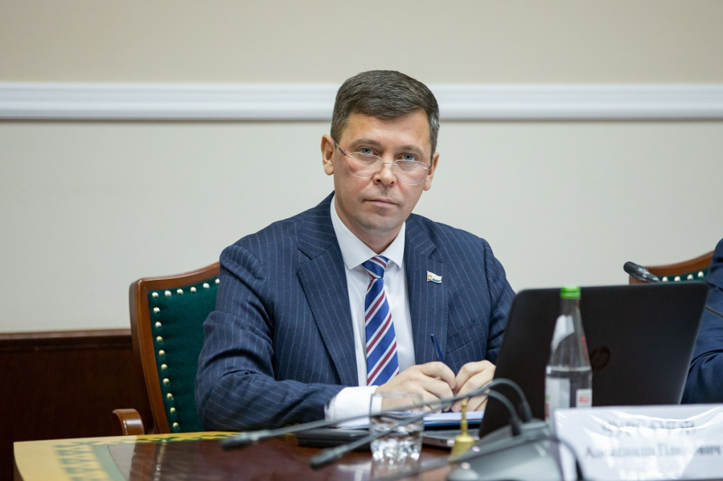 AIBR1781 2.jpg AIBR1781 2.jpg
