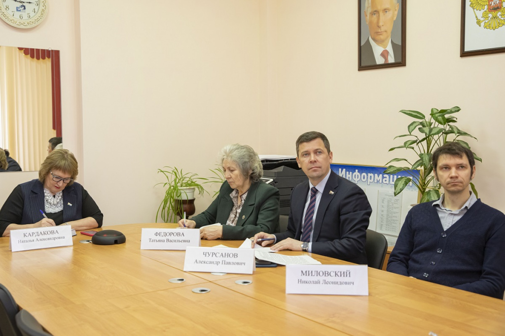 IIBR8394-Втекст.jpg